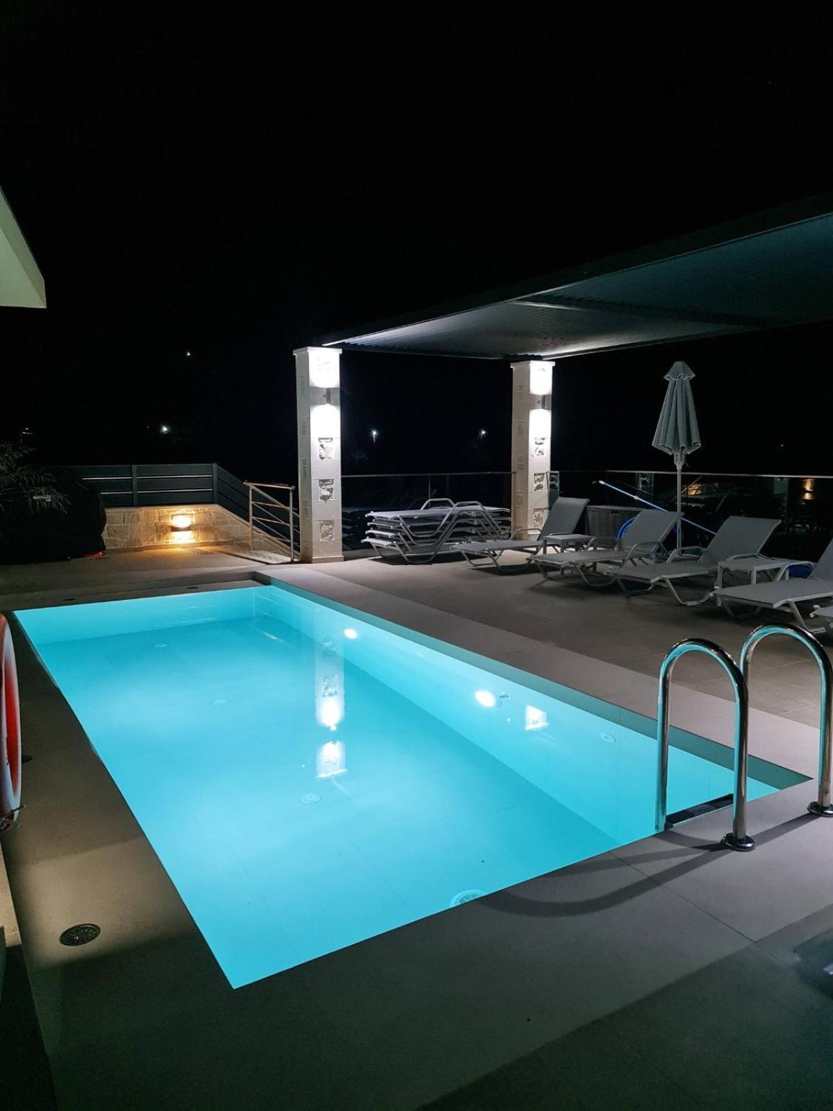 Splendid Villas And Family Resort Kalamitsi Amygdali Exterior photo
